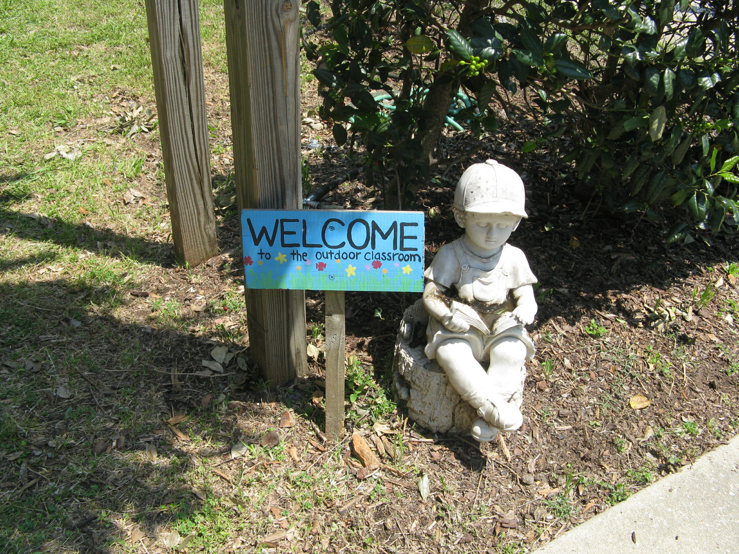 Hemphill Elementary OC Entrance Sign